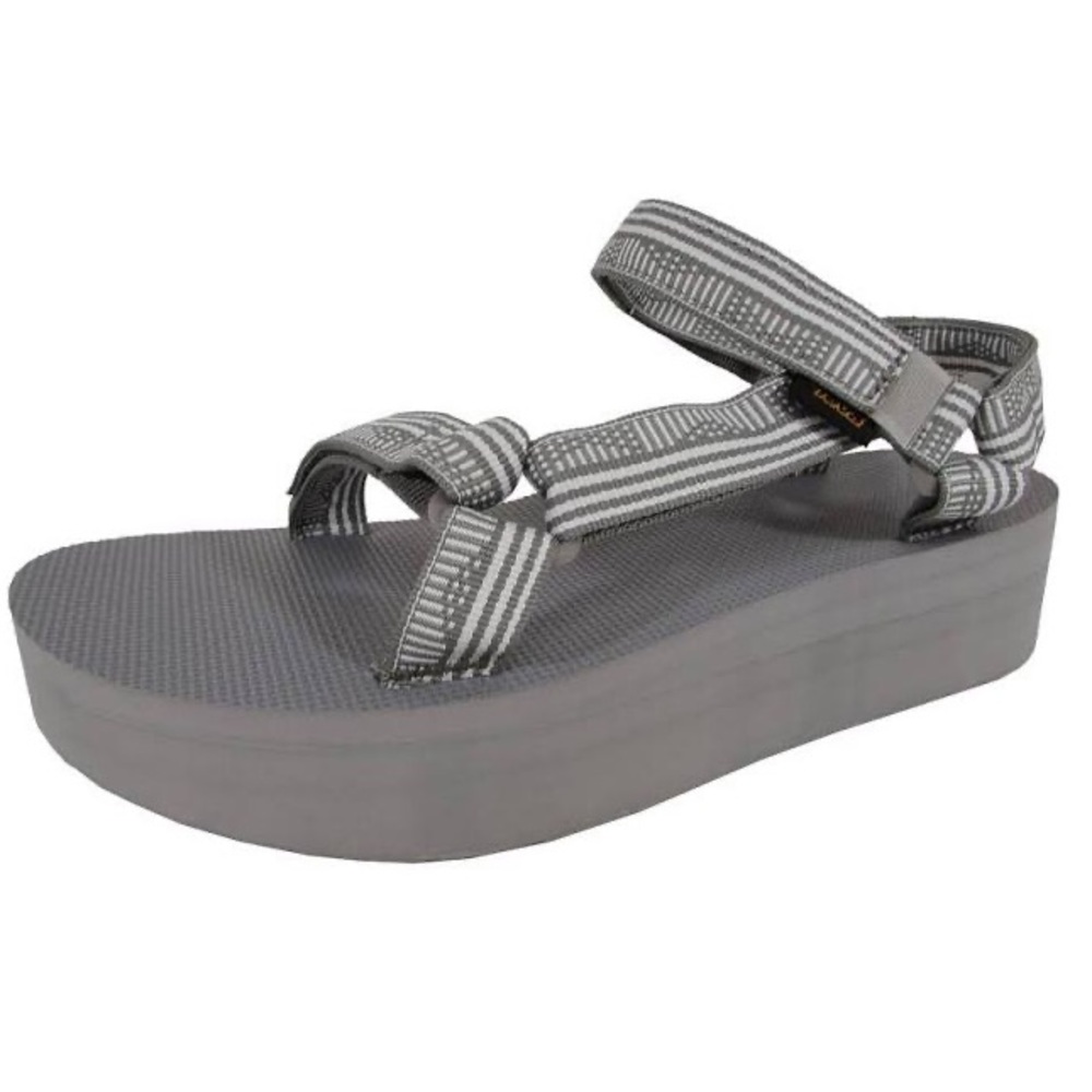 Grey & White platform Teva’s / Size 7 in women’s